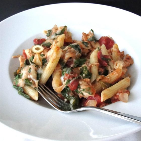 CHICKEN, SPINACH, AND CHEESE PASTA BAKE Skinny Daily Recipes