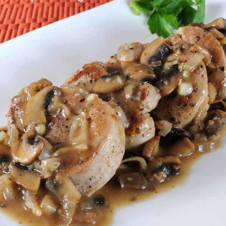 GARLIC PORK TENDERLOIN WITH MUSHROOM GRAVY Skinny Daily Recipes