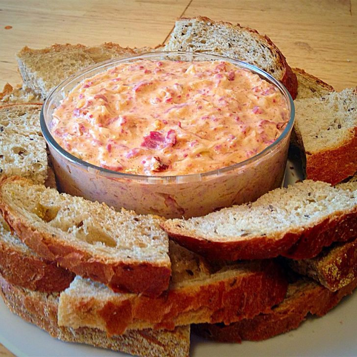 SLOW COOKER REUBEN DIP - Skinny Daily Recipes