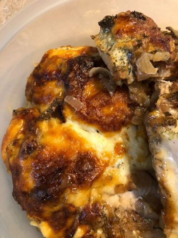 FRENCH ONION CHICKEN BAKE - Skinny Daily Recipes