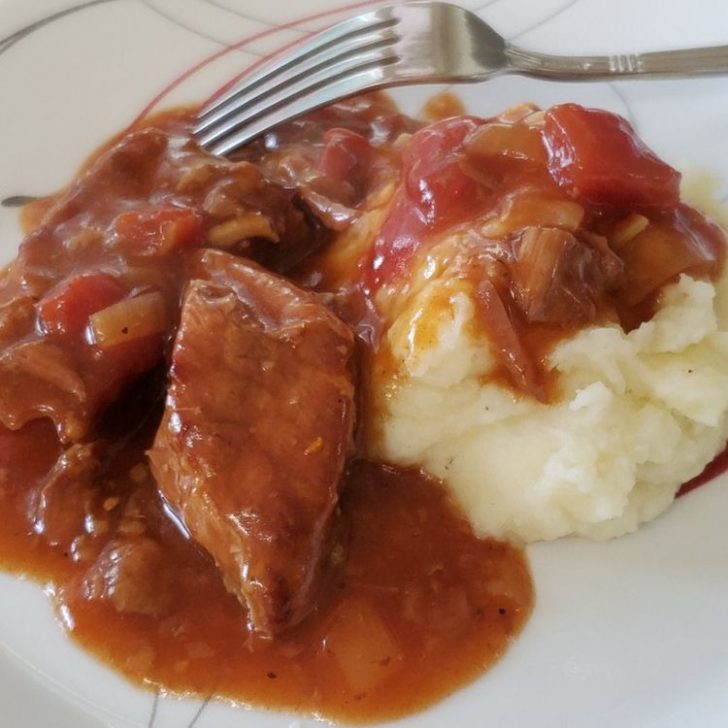 SWISS STEAK WITH TOMATO GRAVY - Skinny Daily Recipes