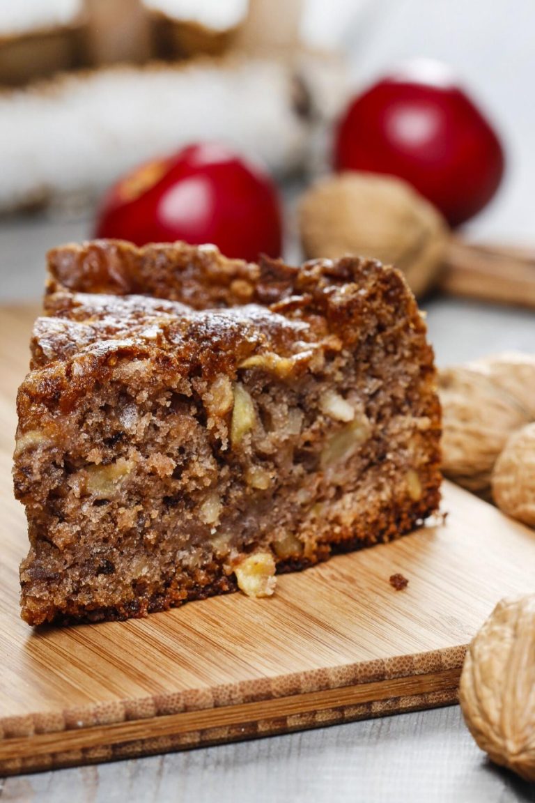 EASY CINNAMON APPLE CAKE Skinny Daily Recipes