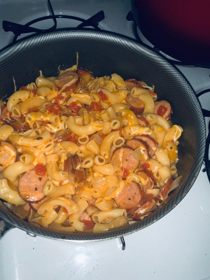 ONE POT ANDOUILLE SAUSAGE SKILLET PASTA - Skinny Daily Recipes